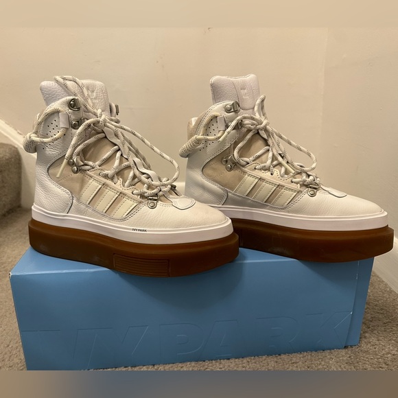 Ivy Park Adidas White Super Sleek Boots size 5 women - Picture 2 of 4